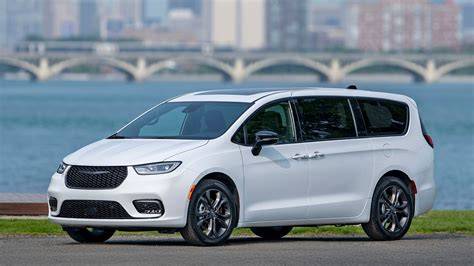 2026 Chrysler Pacifica - The Minivan With Premium … - raincitystudios.com