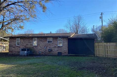 204 H St, Barling, AR 72923 Redfin