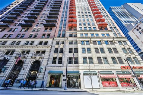 For Sale - 208 W Washington St #807, Chicago, IL - $309,000. View details, map and photos of this condo property with 2 bedrooms and 2 total baths. MLS# 12021458.