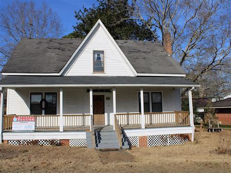 209 E North St, Gloster, MS 39638 MLS #137956 Zillow