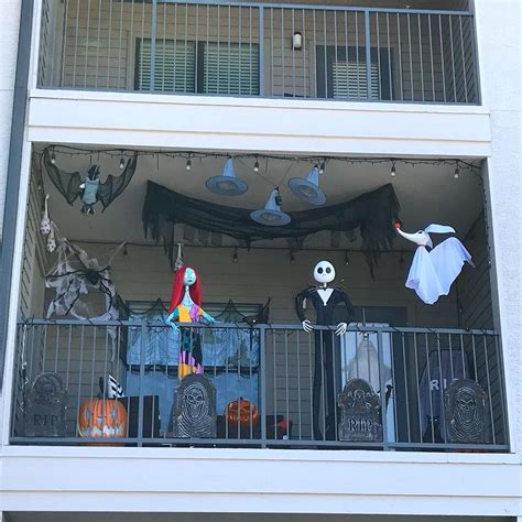21 Balcony Halloween Decoration Ideas Bright Stuffs Diy Halloween Balcony Decor - Diy Halloween Balcony Decor
