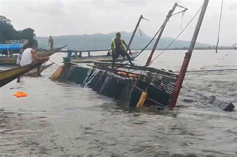 21 dead, 40 rescued in Philippines boat capsizing
