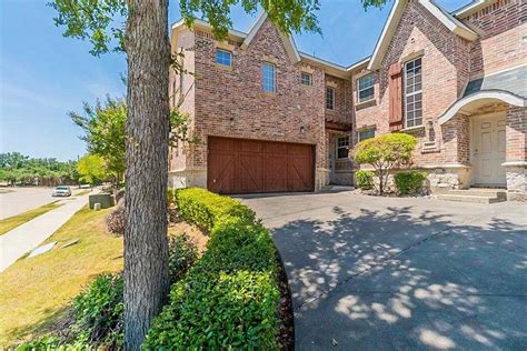 72 Homes for Sale. $430,000. 3 Beds. 2 Baths. 1,697 Sq Ft. 2537 Cattail Ln, Carrollton, TX 75006. Welcome to a well-maintained home in the heart of Carrollton. Situated in a quiet neighborhood, this beautiful home offers an open floor plan concept with primary bedroom one end and 2 other rooms another end.. 