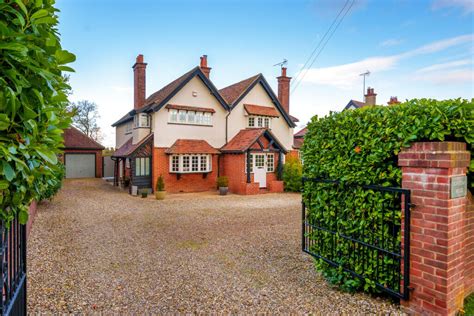 22/02327/HOUSE > Greenlands House Townsend Road Streatley …