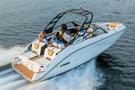 22 foot boat price.  The Pinnacle of Luxury, Technology and Performance.  Blac...