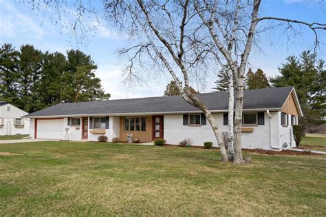 220 WOODSIDE LN, Thiensville, WI 53092 For Sale - RE/MAX