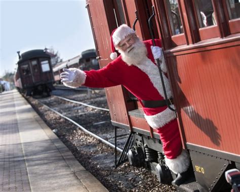 23 Holiday Train Rides to Book Before They Sell Out