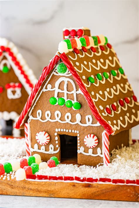 23 Sweet Amp Fun Gingerbread House Coloring Pages Gingerbread House To Color - Gingerbread House To Color