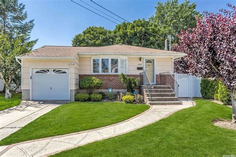 2393 Surf Dr, Bellmore, NY 11710 realtor.com®