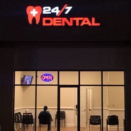 24 7 dental. This allows us to address your emergency dental pain, discomfort, and/or infection with great convenience, 365 days a year! If an on-site dentist is unavailable at the time of your visit, our unique collaboration with our medical Urgent Care 24/7 clinic allows us to promptly address your dental issue, managing your pain, discomfort, and/or infection with priority. 