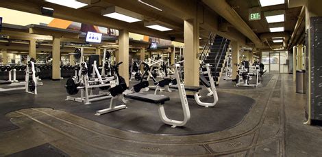 24 hour fitness pasadena. When it comes to choosing a gym, there are plenty of options available. Two popular choices are Planet Fitness and traditional gyms. One of the key advantages of Planet Fitness ove... 