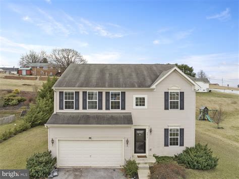 2412 Crystal Clear Dr, Hanover, PA 17331 Redfin