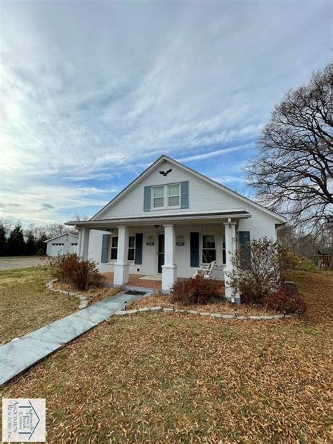 24148 Real Estate Find Houses & Homes for Sale in Ridgeway, VA