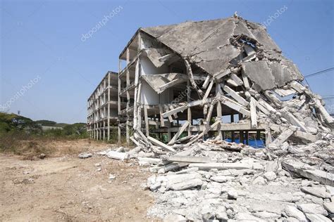 242,087 Destroyed Building Images, Stock Photos & Vectors