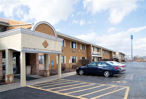 2436 old country inn dr caseyville il 62232. Enjoy comfortable guest rooms, free WiFi, and a convenient location near downtown St. Louis at Days Inn & Suites by Wyndham Caseyville, situated off I-64. Relaxing accommodations—with jetted tubs available in select suites—set the stage for a memorable visit. Fuel up for a busy day with free breakfast, stay productive with free … 