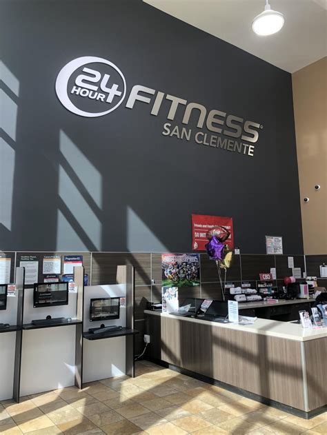24hrs gym. Join Our Gym for Only $1 + 1st Month Free + a $300 Personal Training Pack Bonus! Wow - Our Abbotsford gym is the #1 ranked gym in Abbotsford & the only 24-HOUR Abbotsford gym & fitness centre. We have over 200 5-STAR REVIEWS. Our high-end & affordable gym offers a smaller membership, a private gym feel, the friendliest staff & members you'll find. 