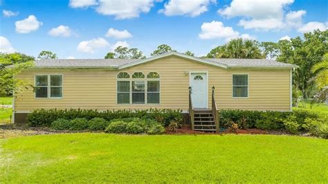 25 Christmas Homes for Sale - Christmas FL Real Estate