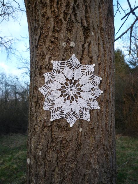 25 Ways to Upcycle Doilies - Crafting a Green World - muktibox.com