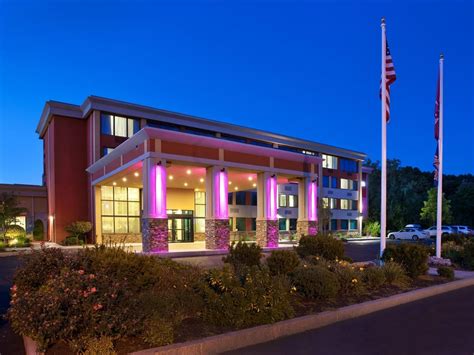 RAYUS Radiology – Woburn, MA. View Nearby Locations. Make this my center. 800 W. Cummings Park, Suite 1150 Woburn, MA 01801. Phone. 781-932-8650. Fax. 781-932-8619. View all services offered at this location.. 