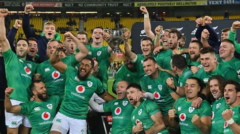 251,633 Irish Rugby Team Premium High Res Photos