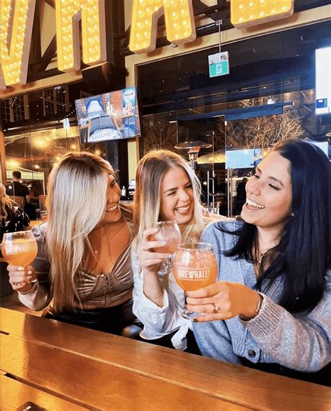 26 Awesome Spots For Happy Hour In Vancouver - Moola