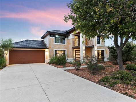 26 Simmonds Parade Winthrop