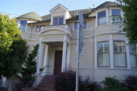 2640 steiner st san francisco. To be clear, this was Miranda Hillard's house (Sally Field's character).. Peta dan Alamat Lokasi Mrs. Doubtfire's House , 2640 Steiner St, San Francisco , . , . 