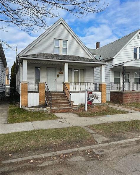 2641 Edwin St, Hamtramck, MI 48212 MLS# 20241067380 Redfin