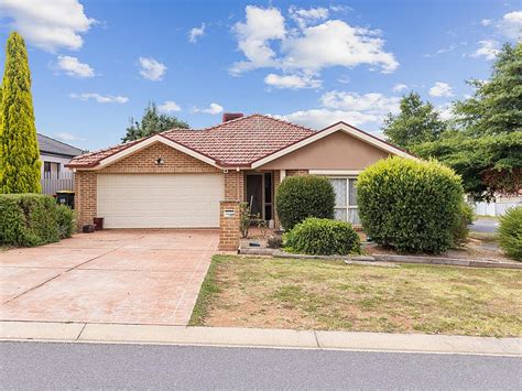 27 Ayrton Street Gungahlin, ACT 2912 - Ray White Rural Canberra / …