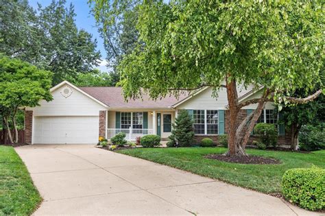 27 Huntsman Trl, St Peters, MO 63376 Redfin