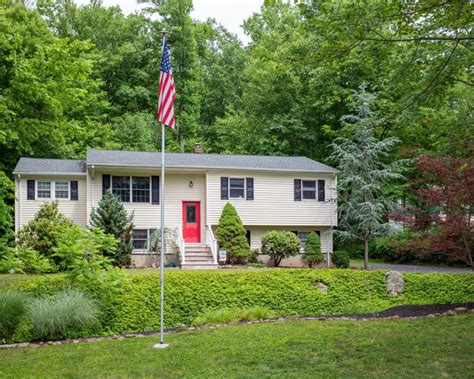 27 Old Farmers Rd, Long Valley, NJ 07853 Redfin