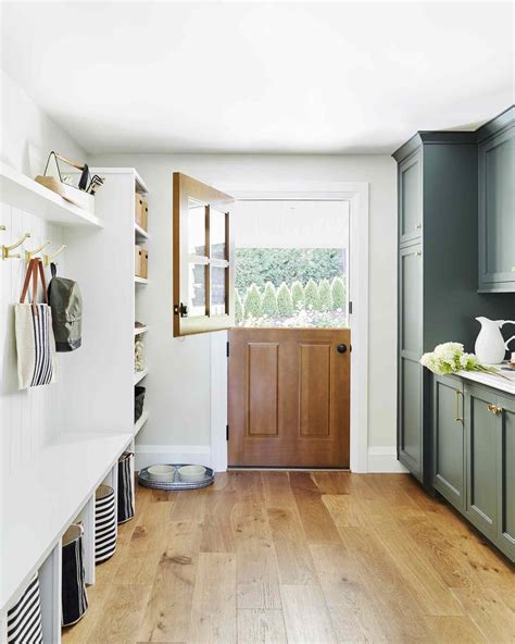 27 Ways to Maximize Your Mudroom - MyDomaine