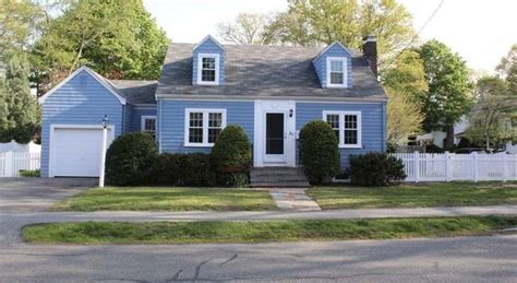 55 Powers St, Needham MA, is a Single Family home that contains 1869 sq ft and was built in 1941.It contains 4 bedrooms and 2.5 bathrooms.This home last sold for $580,000 in June 2003. The Zestimate for this Single Family is $1,415,100, which has increased by $10,216 in the last 30 days.The Rent Zestimate for this Single Family is $4,800/mo, which has …. 