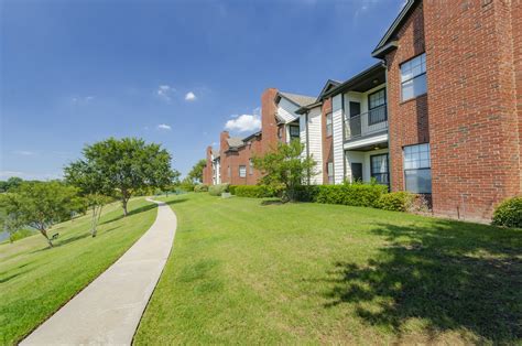 2803 riverside parkway. 2803 Riverside Pkwy Apt 3008, Grand Prairie TX, is a Apartment home that contains 1096 sq ft.It contains 2 bedrooms and 2.5 bathrooms. The Rent Zestimate for this Apartment is $1,751/mo, which has increased by $1,751/mo in the last 30 days. 