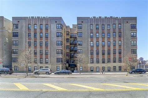 Contact 2815 Grand Concourse today to move into your new apartment ASAP. Go off campus with ForRentUniversity.com.. 