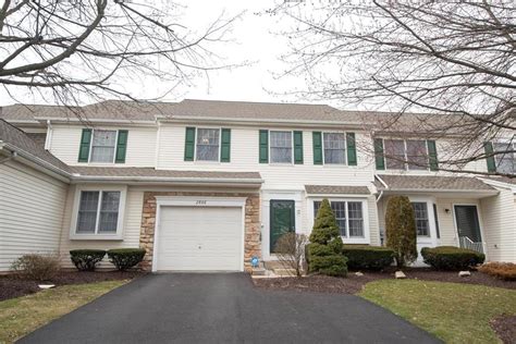 2866 Hope Ridge Dr, Bethlehem Twp, PA 18045-8144 - Redfin