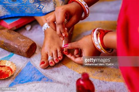 288 Bangladeshi Bride Premium High Res Photos - Getty Images