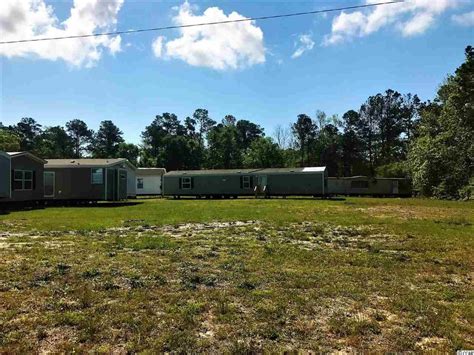 29566. 843-249-4157 2250 Hwy 179, Little River 29566 Monday - Friday (8 am - 5 pm) Saturday & Sunday (Closed) Located along the Intracoastal Waterway in Little River on more than 115 acres of forest and marshland, this facility includes approximately 3 miles of nature trails and boardwalks that meander through its botanical gardens and along its waterfront. 