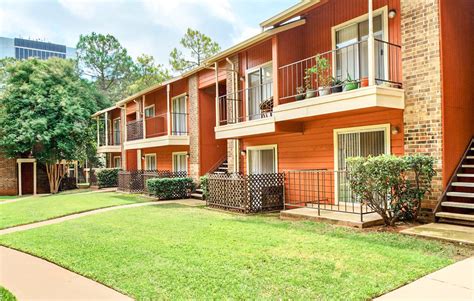Why Use Lisa Parrish – Apartment Locator for your Arlington Second Chance Apartment search? As leading Arlington apartment locators, we make it easy for you to find Arlington apartments, townhomes or lofts that meet your specific requirements. . 