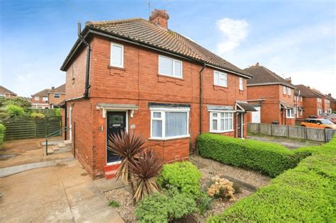 3 Bedroom Semi-Detached for sale in York, Ouseburn Avenue