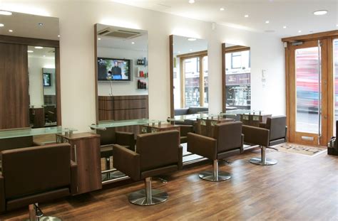 3 Best Hairdressers in St Albans, UK - ThreeBestRated