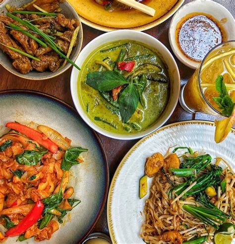 3 Best Thai Restaurants in London, ON - ThreeBestRated