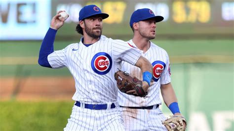 3 Chicago Cubs — Dansby Swanson, Ian Happ, Nico Hoerner — earn Gold Glove awards for the 1st time in franchise history