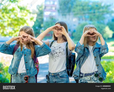 3 Girls Onlyfans Leak