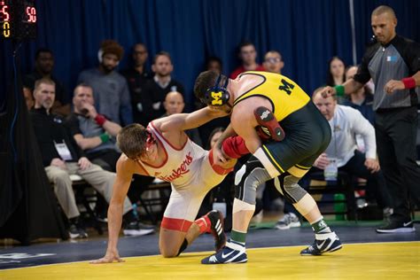 3 Iowa Wrestlers Reach B1G Finals - Sports Illustrated