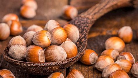 3 Most Popular Spanish Nuts and Seeds - TasteAtlas