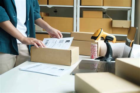 3 Reasons to Use Packing and Shipping Services PCC M