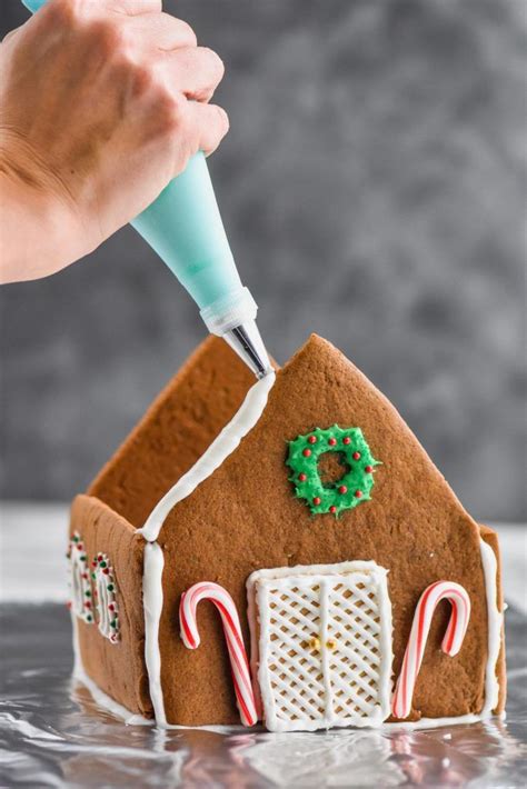 3 Ways To Thicken Icing For A Perfect Gingerbread House