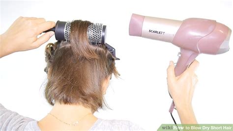 3 Ways to Blow Dry Short Hair - wikiHow