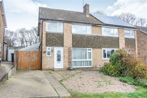 3 bedroom detached house for sale in Wilby Lane, Great